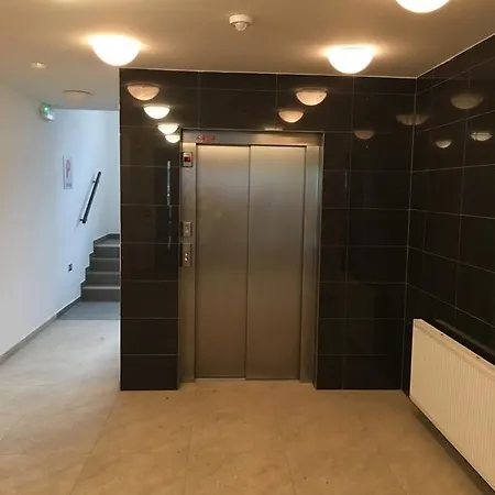 Apartment Glory